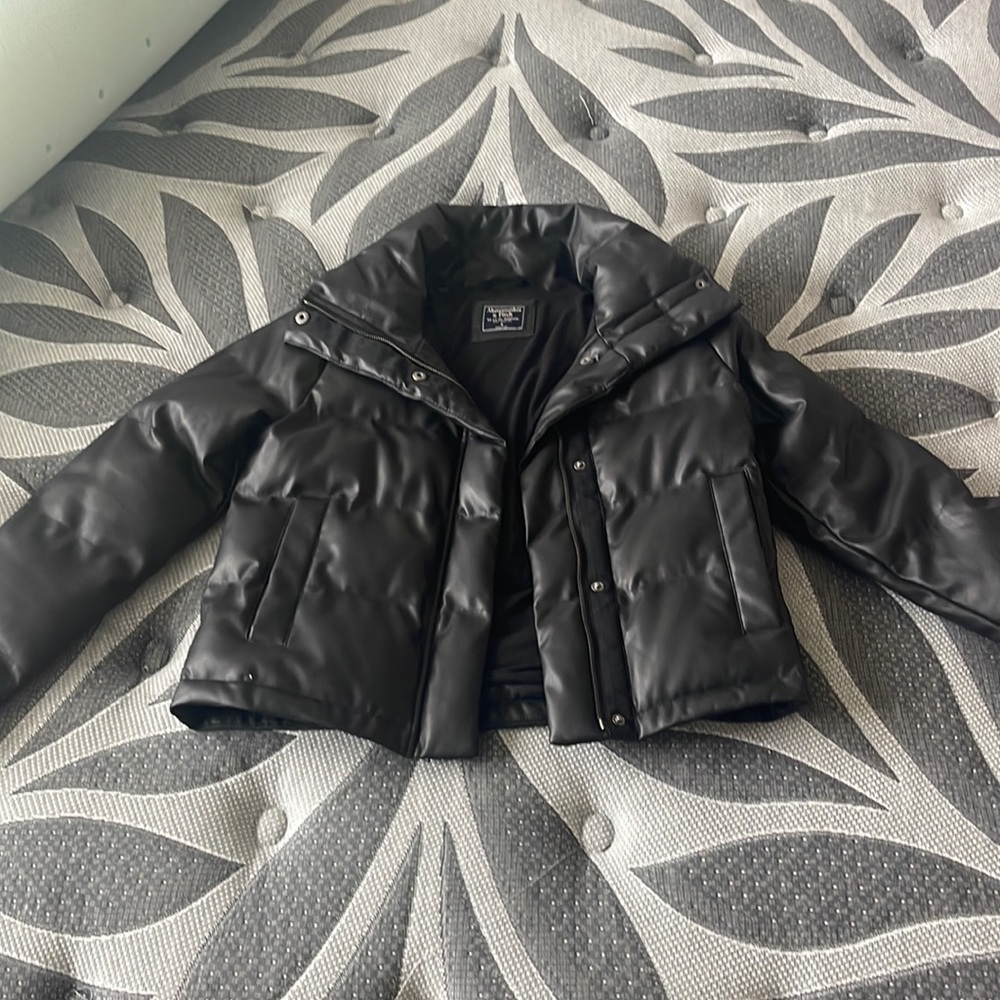 Abercrombie vegan leather puffer jacket